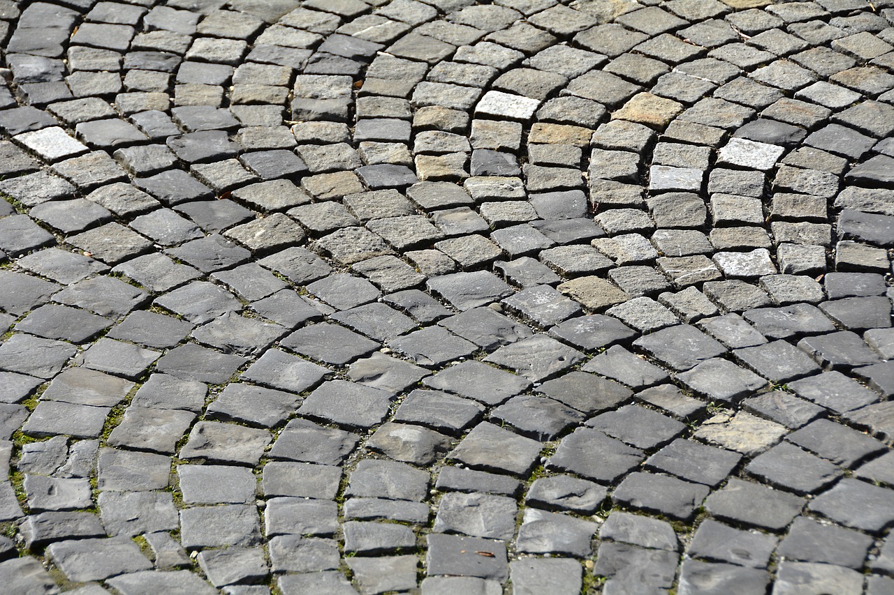 Granite cobblestones perfect for different types of outdoor spaces.